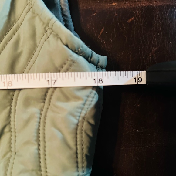 Vest - Picture 7 of 8